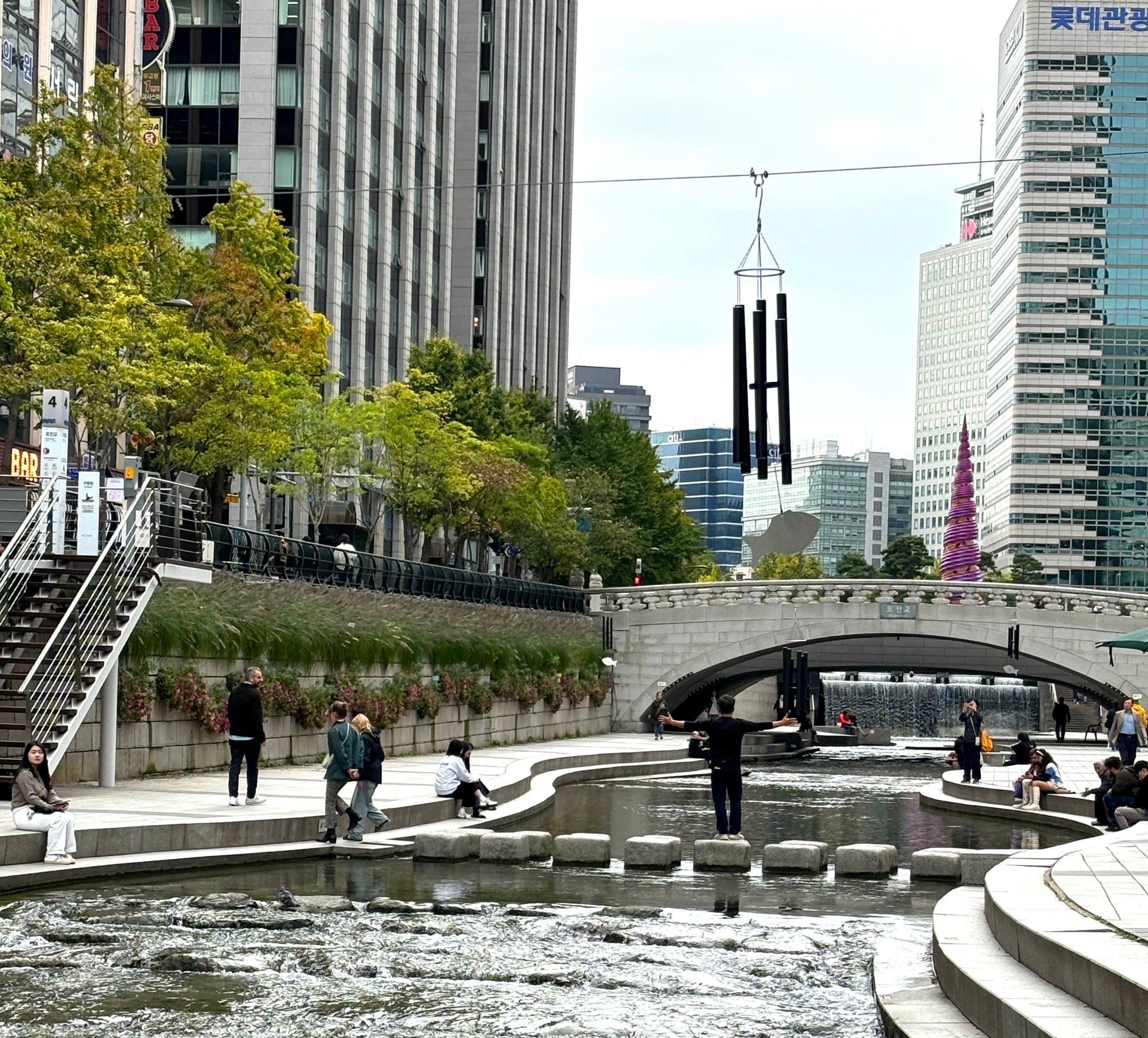 Cheonggyecheon stream 2