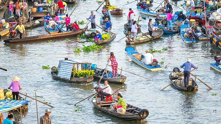 Dozens of boats transporting products