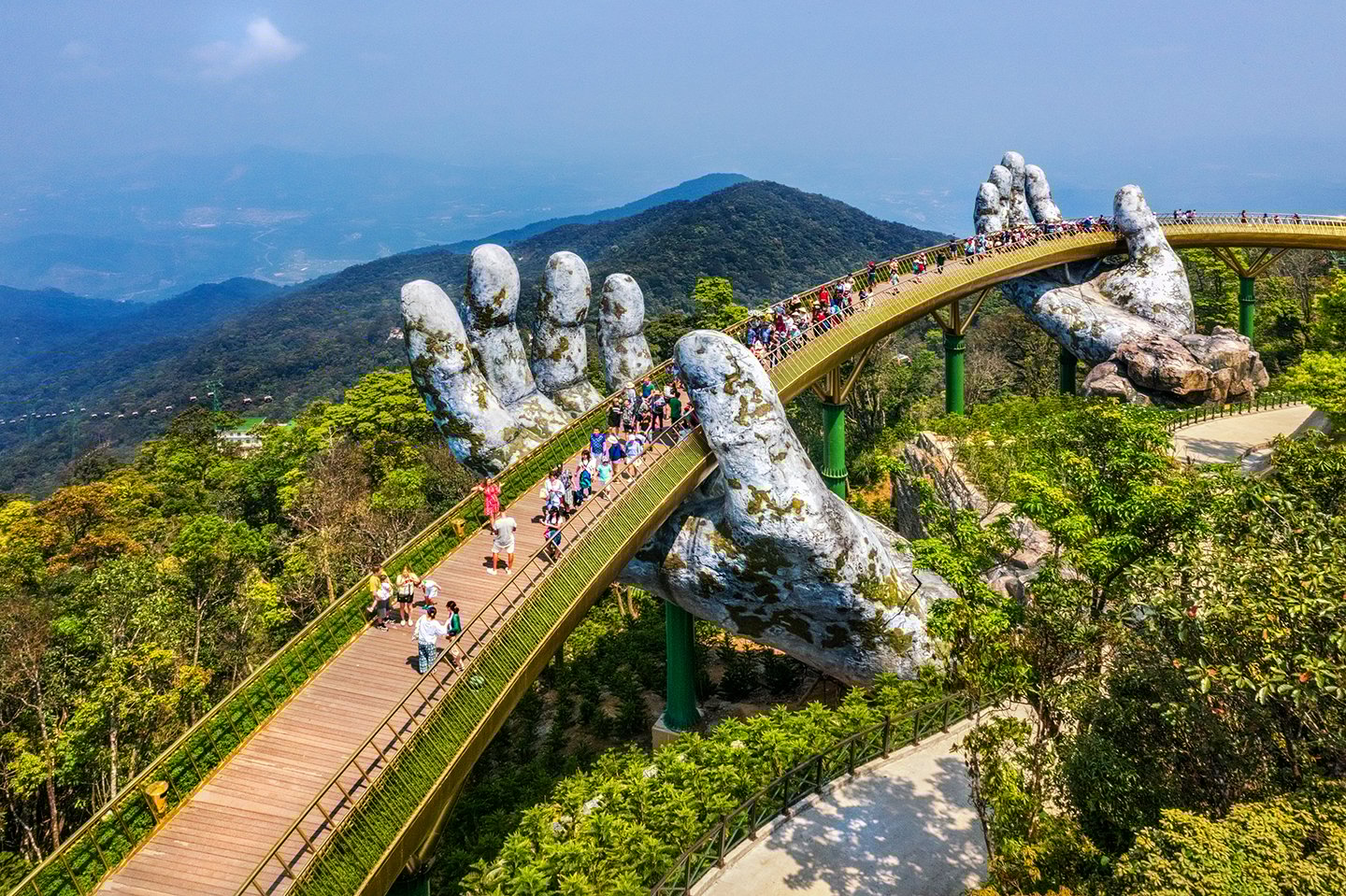 Golden_Bridge_Vietnam_1343264873-1
