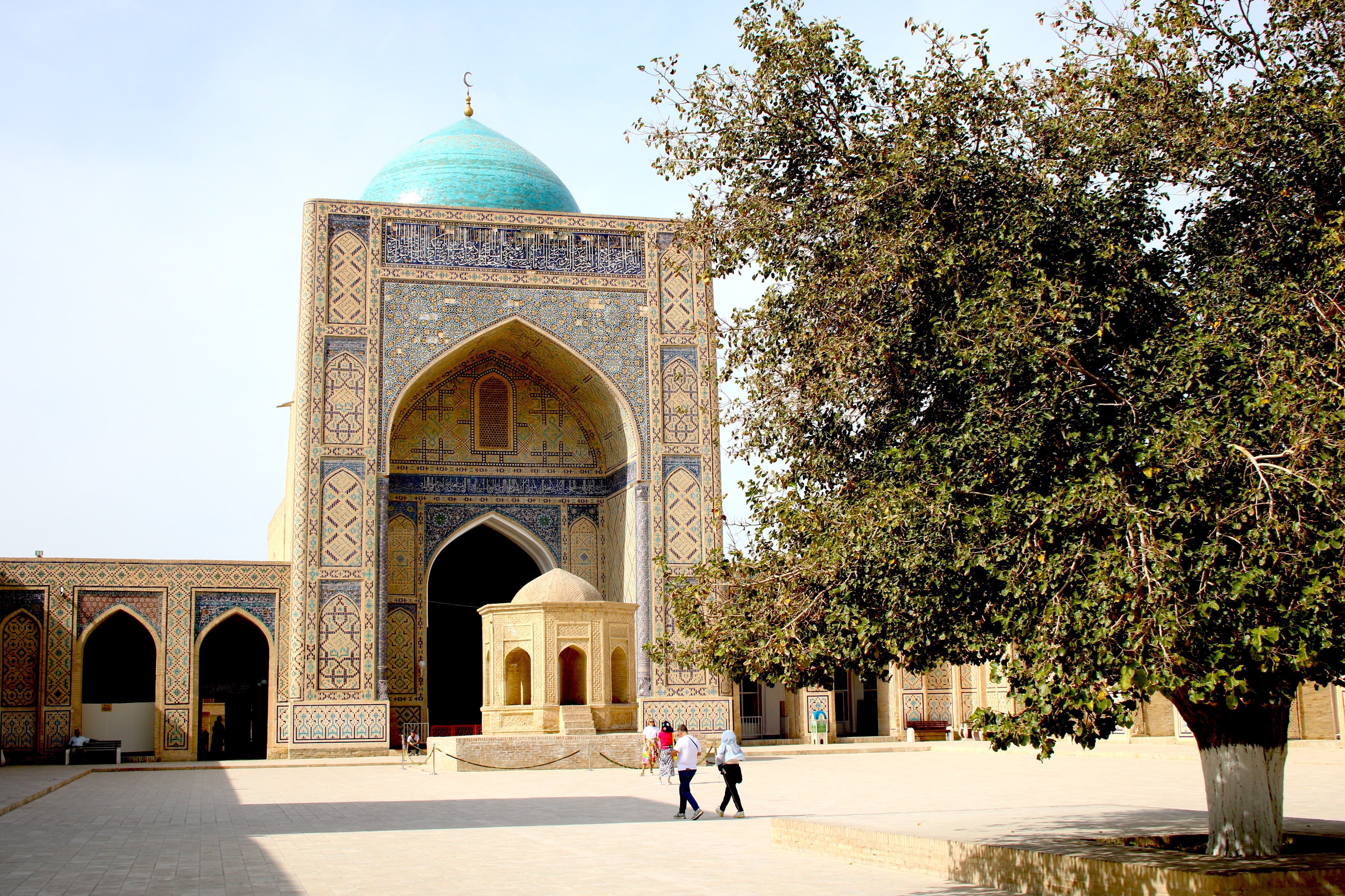 Kalon Mosque courtyard