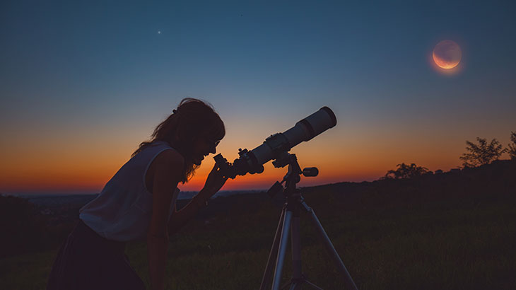 Viewing of an eclipse